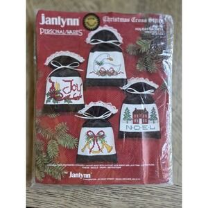 Janlynn Christmas Cross Stitch Kit Holiday Sachets #50-152 Vintage 1989